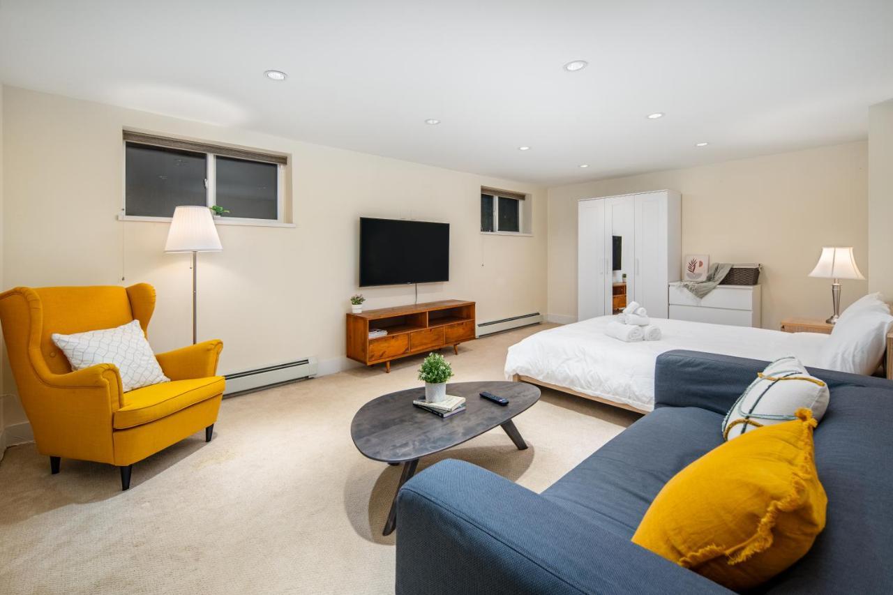 Gorgeous 4 Bedroom Garden Level Suite At Vancouver West & Ubc Exterior foto