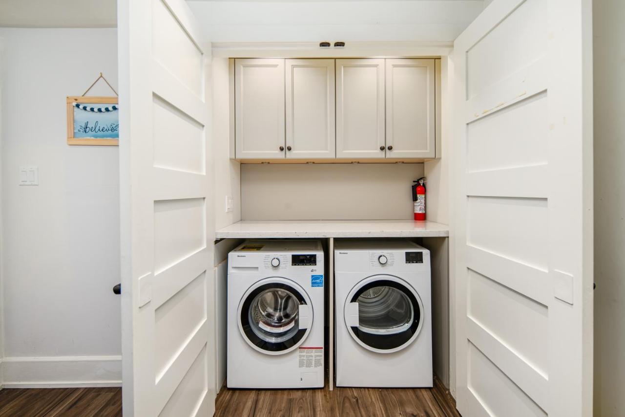 Gorgeous 4 Bedroom Garden Level Suite At Vancouver West & Ubc Exterior foto